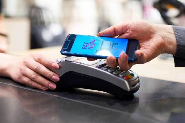 随着强劲的就业数据拖累美债 交易员撤回美联储降息押注